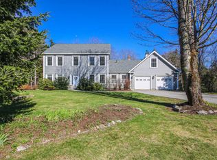 87 Crestview Ln, Brunswick, ME 04011