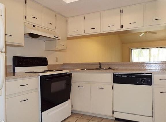 5th image of 9845 Citadel Ln Unit 202