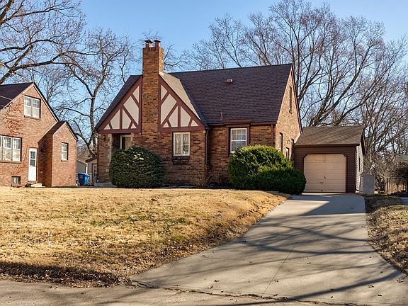 2nd image of 2905 46th St