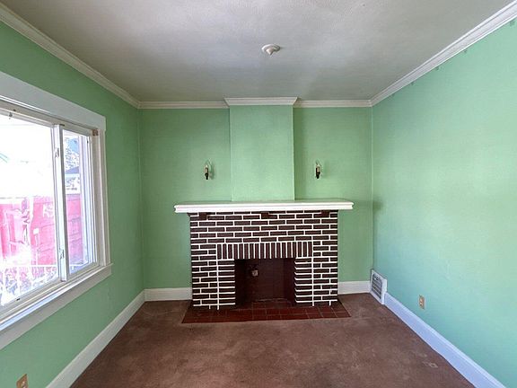4th image of 1508 Albert St