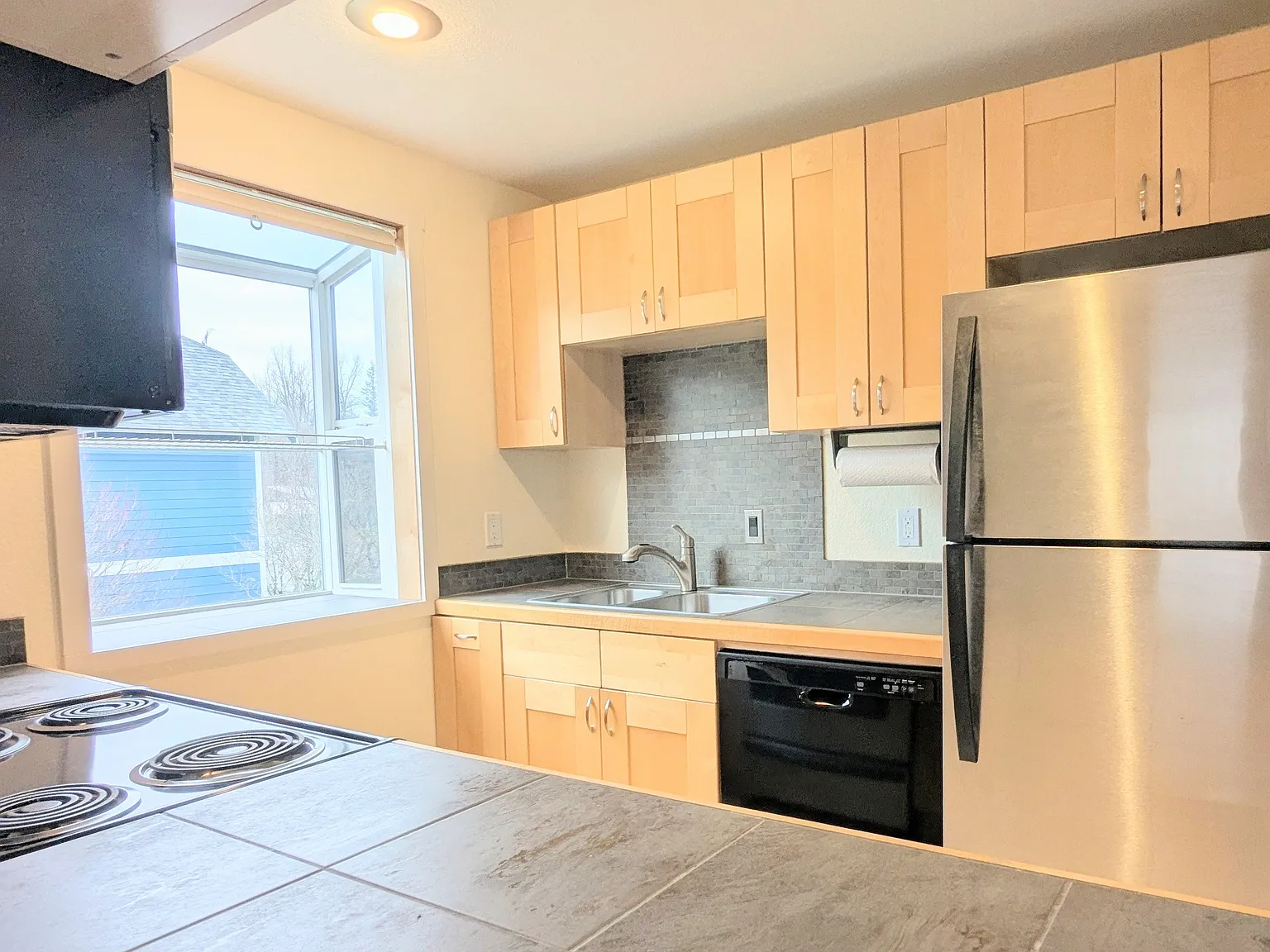 2 bed, 905 sqft, $1,975 — Photo 4