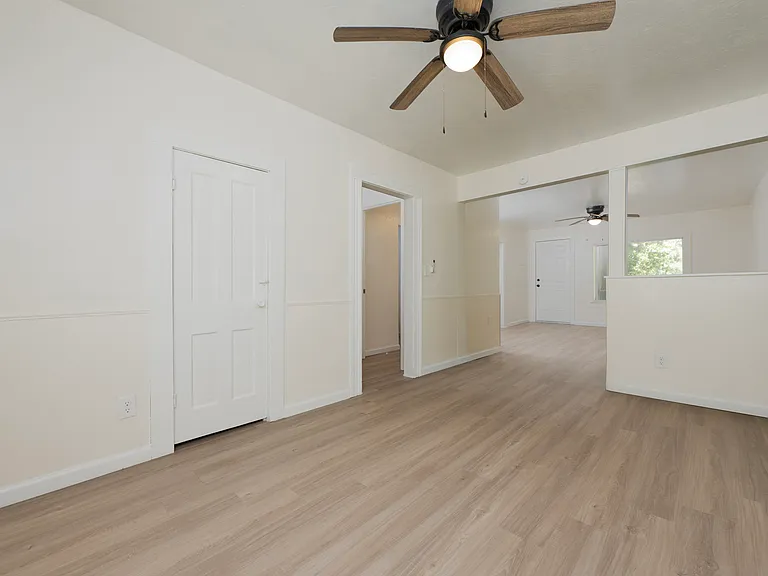 806 N Union Ave — Photo 11