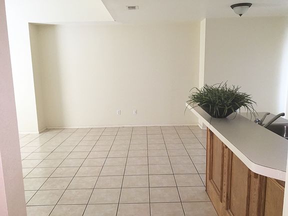 2nd image of 904 French Ave APT 1