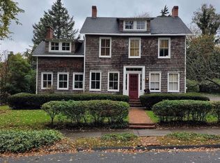 77 Highland Ave, Northport, NY 11768