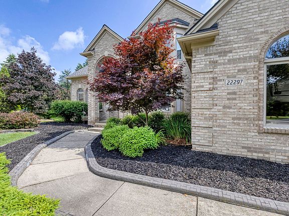 3rd image of 22297 Hazelton Ct
