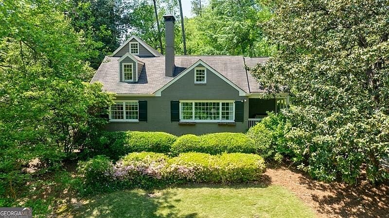 1st image of 728 Wesley Dr NW