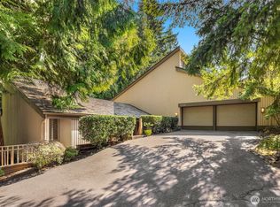 2410 Sahalee Dr W, Sammamish, WA