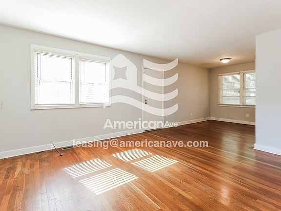 221411_003_wm_-_living_room_12978504.jpg