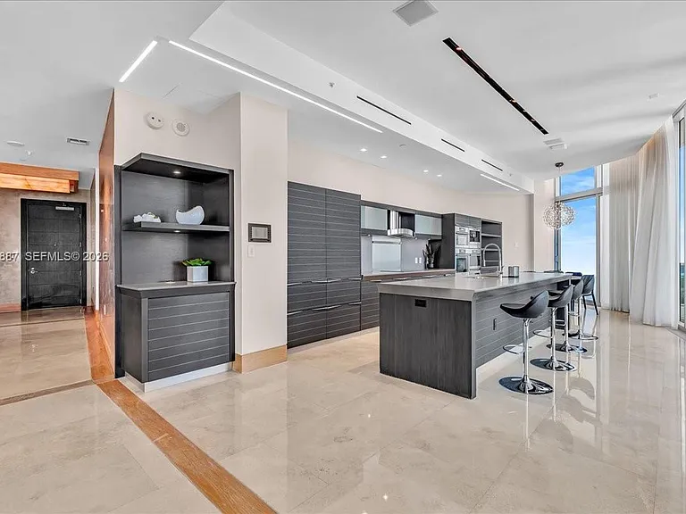 200 Biscayne Boulevard Way #Penthouse 5401 — Photo 10