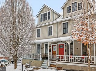 55 Buttonwood St, New Hope, PA 18938