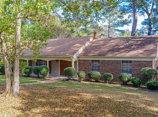 220 E Lake Dr, Brandon, MS 39047