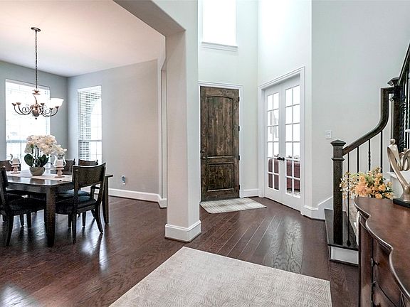 3rd image of 11811 Bandera Creek Ln