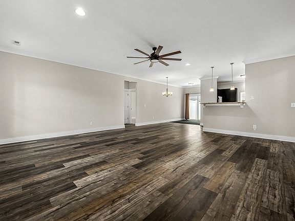 5th image of 304 Atlantic Ave