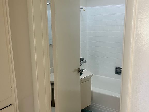2nd image of 5345 E Ocean Blvd #F