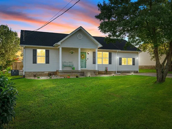 144 Heritage Cir, La Vergne, TN 37086