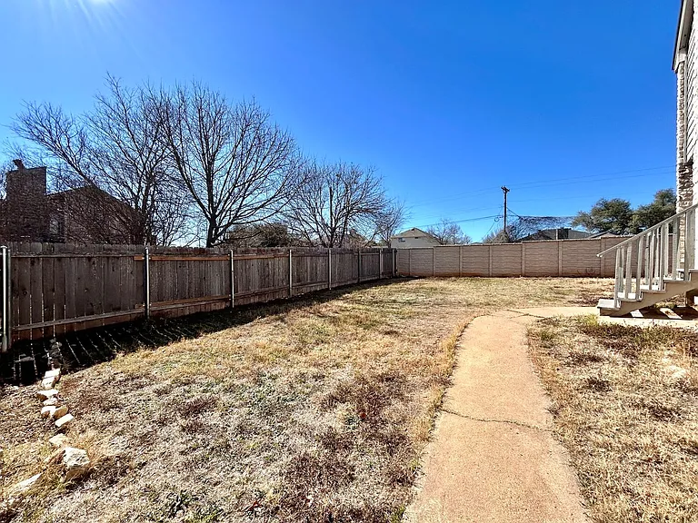 1760 Horseshoe Cir — Photo 3