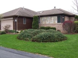 1529 Juniper Ct, Hermitage, PA