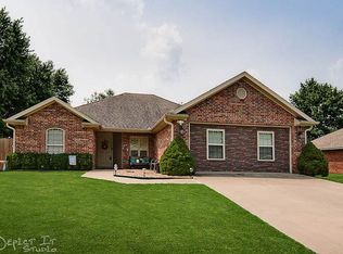 67 W Northaven St, Farmington, AR 72730