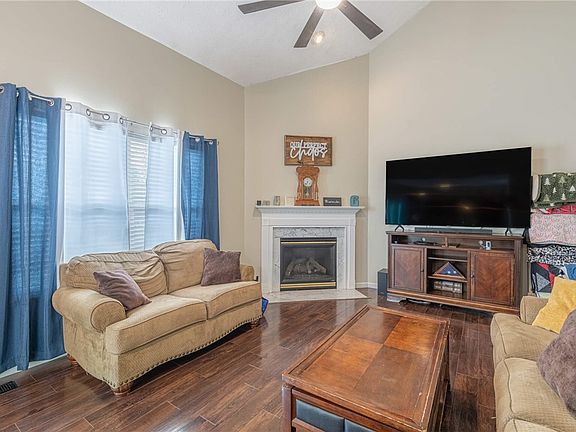 2nd image of 6553 Fountainhead Dr