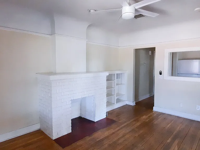 805 E Garfield St #1 — Photo 3