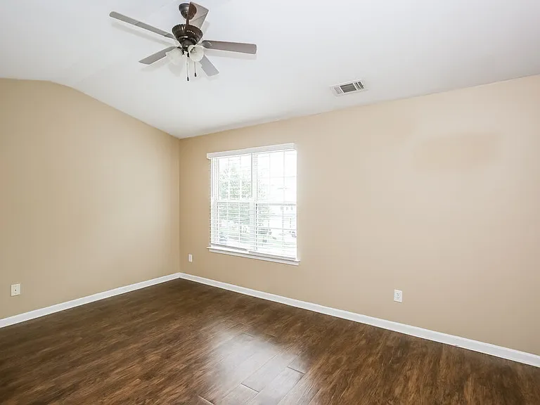 7802 McGarry Trl — Photo 9