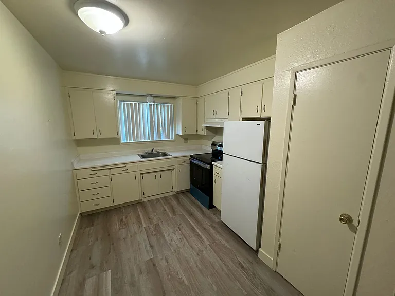 Chestnut Place — Photo 16