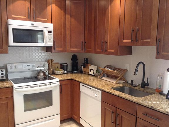 4th image of 1851 Westwind Way