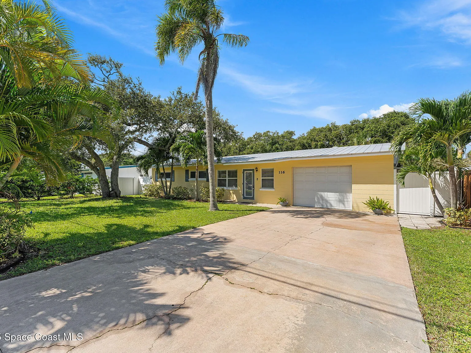 3 bed, 2.5 bath, 2106 sqft, $3,500 — Photo 3