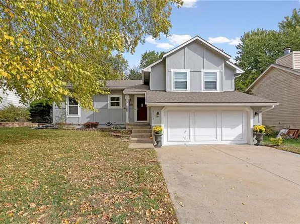 3513 Tudor Dr, Leavenworth, KS 66048