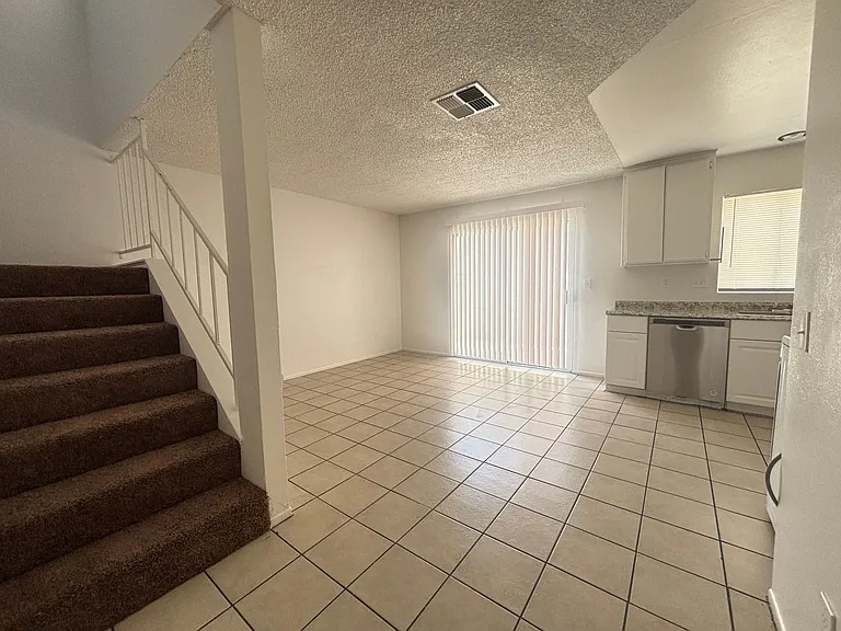 38729 11th St E #17 — Photo 2