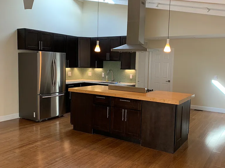 206 Paloma Ave — Photo 3