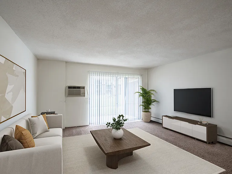 Coon Rapids, MN Robinwood Apartments | Living