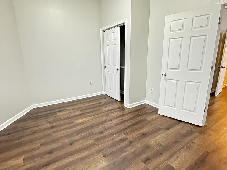 711 W Charles St #2 — Photo 7