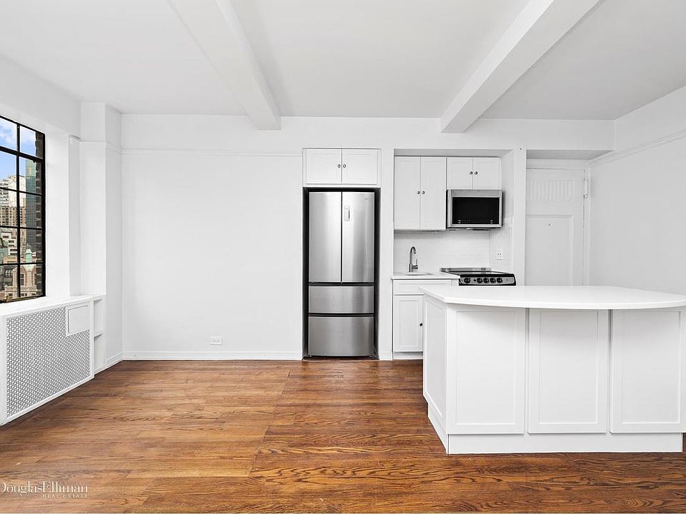1st image of 45 Tudor City Pl APT 1618