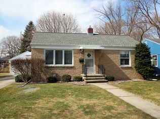 1010 Meacham St, Green Bay, WI 54304