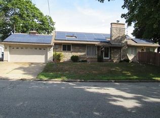 21 Stevens Ave, Lawrence, MA 01843