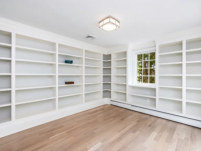 81 Roton Ave — Photo 18