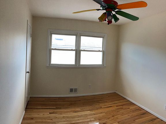 5th image of 105 Burgher Ave