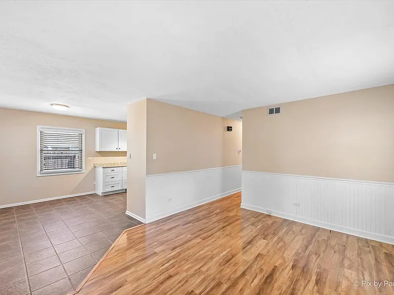 16731 Hilltop Ave — Photo 5