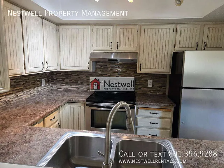 830 E Gatewood Dr — Photo 4