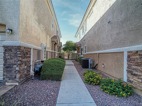 4th image of 1074 Sheer Paradise Ln Unit 3