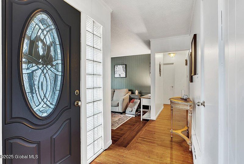 4th image of 15 Carleton Court