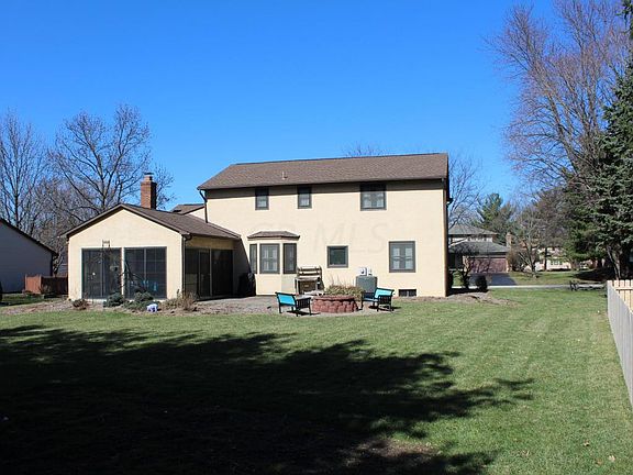 3rd image of 10165 Wellington Dr NW
