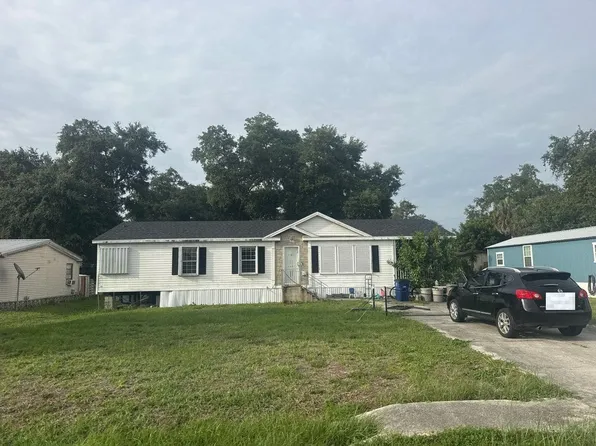 2490 Brownell Ct, North Fort Myers, FL 33917