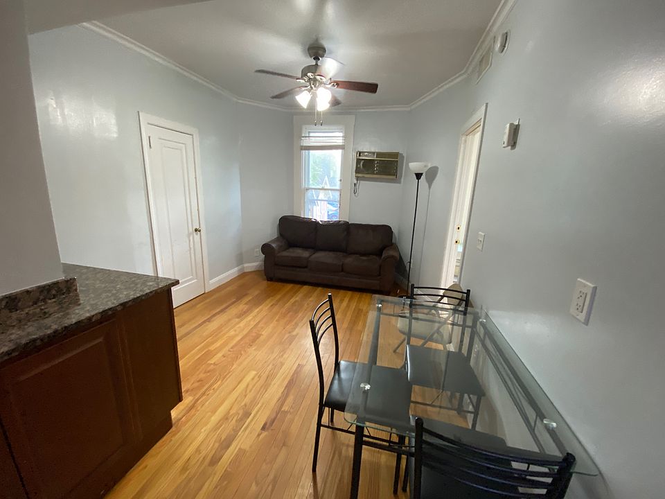 1st image of 508 Lawrence St APT 3