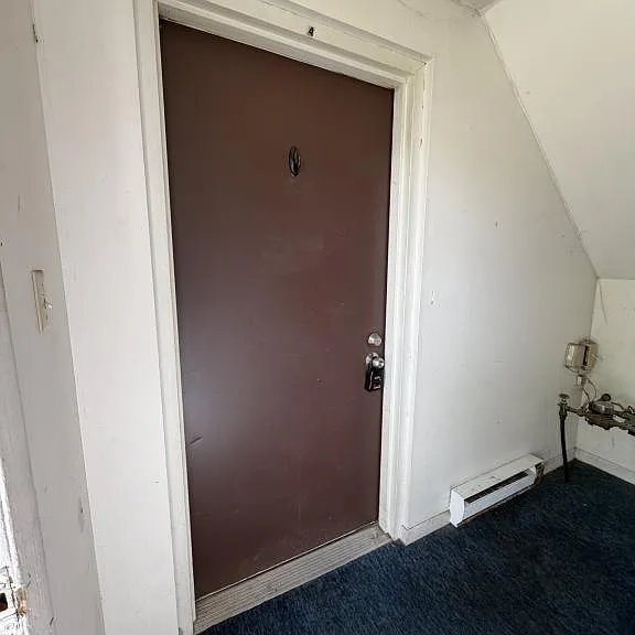 193 Rose Ave #A — Photo 2