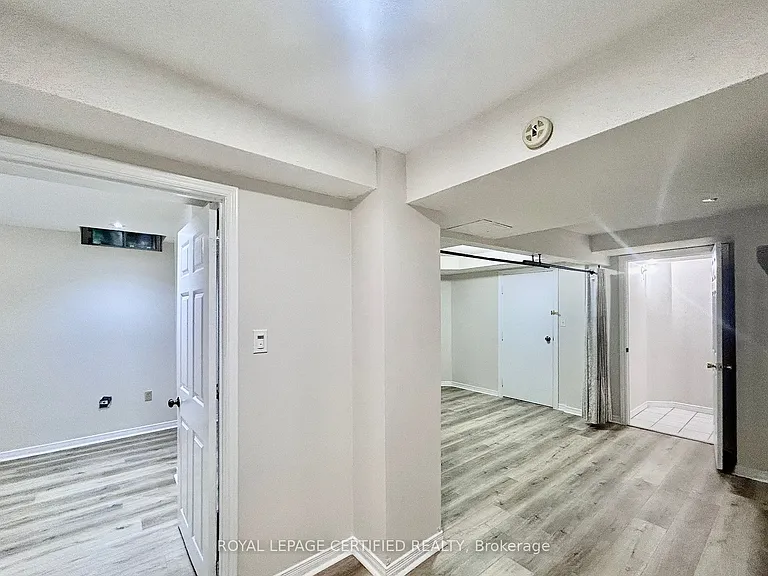 961 Stargazer Dr #BASEMENT — Photo 16