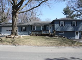 3505 E Lantern Ln, Saint Joseph, MO 64506