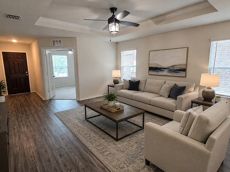 1121 Waggoner Dr — Photo 8