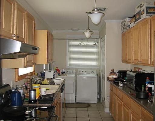2nd image of 6120 Magnolia St